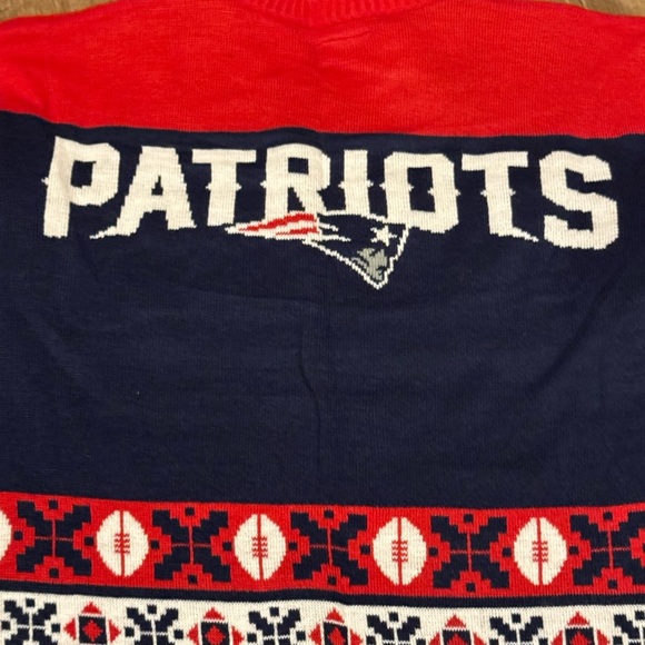 Team Apparel New England Patriots Light Up Touchdown Sweater Christmas Size XL - Picture 13 of 14